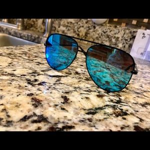Aviators sunglasses